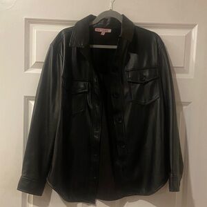 🧡 Women’s faux leather button down shirt shacket